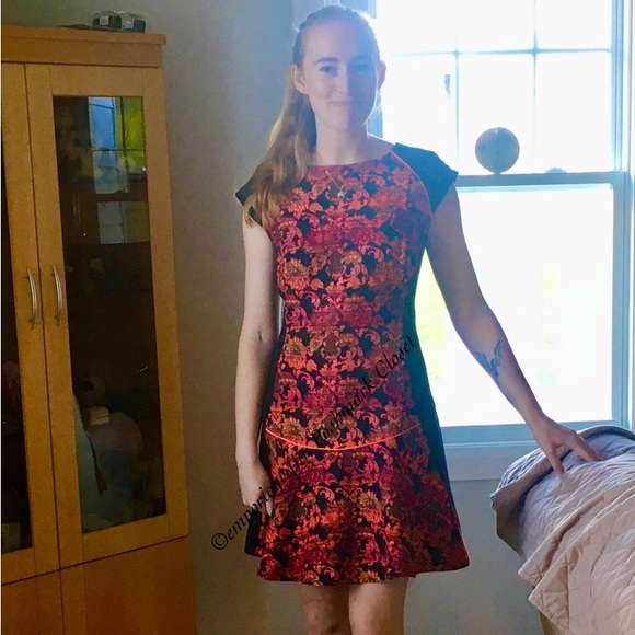 Beautiful Ted Baker Colourful Black Floral Embroidered Textured Sleeve Dress - Picture 6 of 15